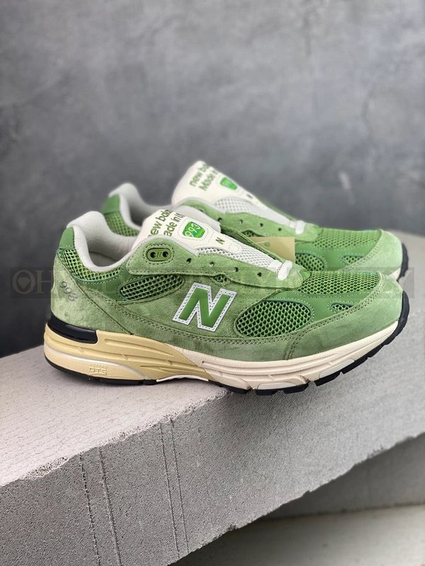 뉴발란스 993 메이드 인 USA 차이브 씨 솔트