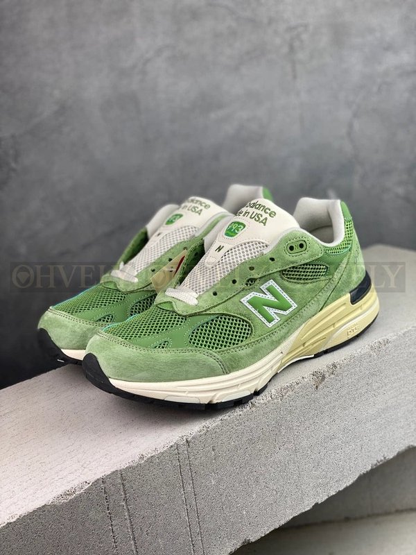 뉴발란스 993 메이드 인 USA 차이브 씨 솔트