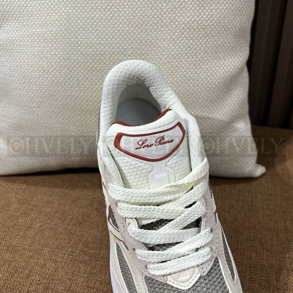 뉴발란스 x 로로피아나 990v6 메이드 인 USA 크림