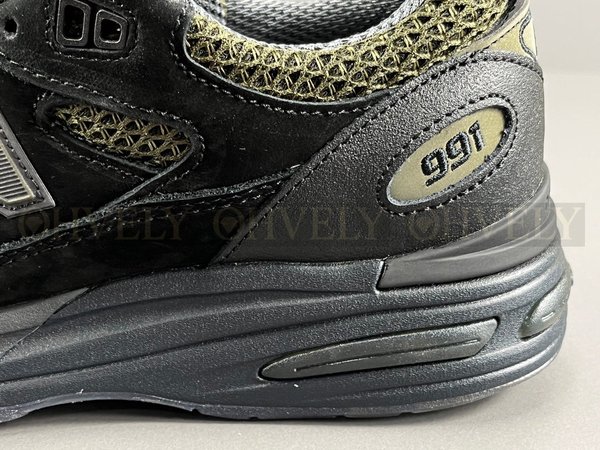 뉴발란스 x 스톤 아일랜드 991v2 메이드 인 UK 블랙 올리브 나이트