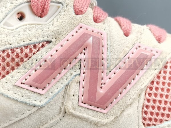 뉴발란스 x 조 프레쉬굿즈 9060 인사이드 보이스 패니 쿠키 핑크