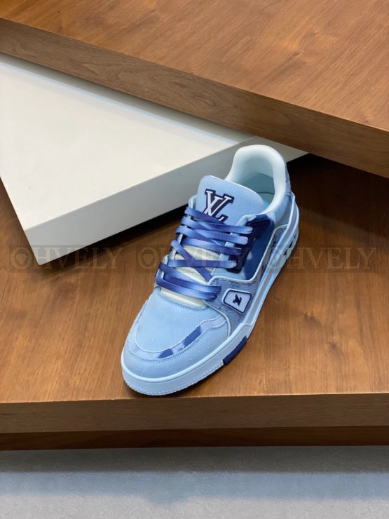 루이비통 트레이너 스니커즈 블루