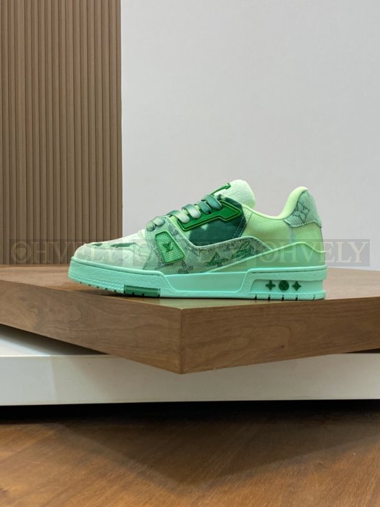 루이비통 트레이너 스니커즈 그린