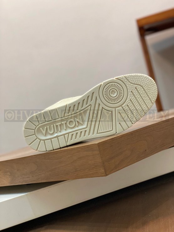 루이비통 트레이너 스니커즈