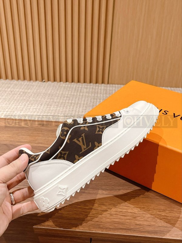 루이비통 타임 아웃 스니커즈