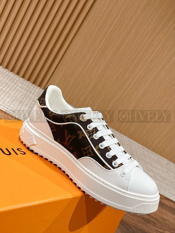 루이비통 타임 아웃 스니커즈