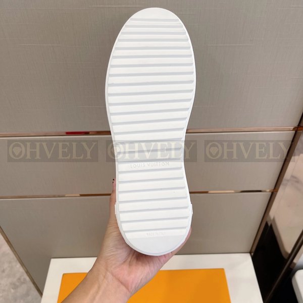 루이비통 타임 아웃 스니커즈