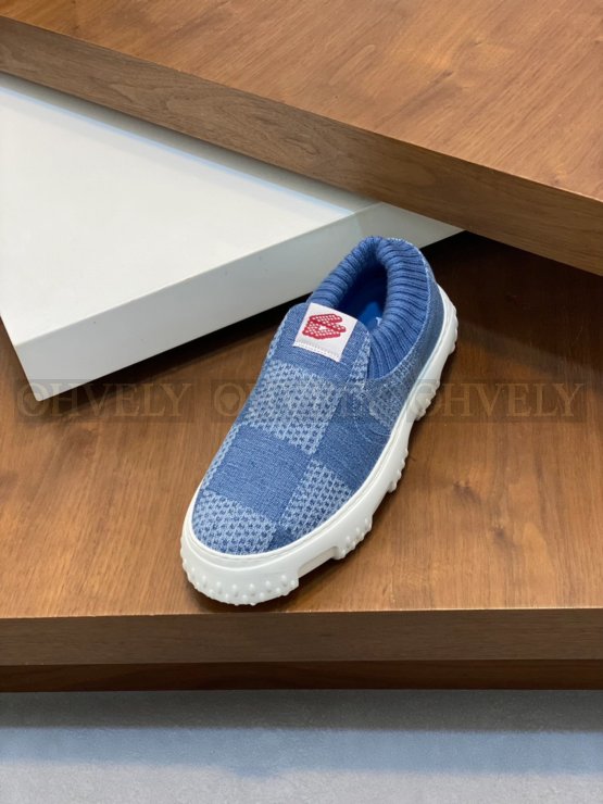 루이비통 스페이스 랜더 슬립온 블루