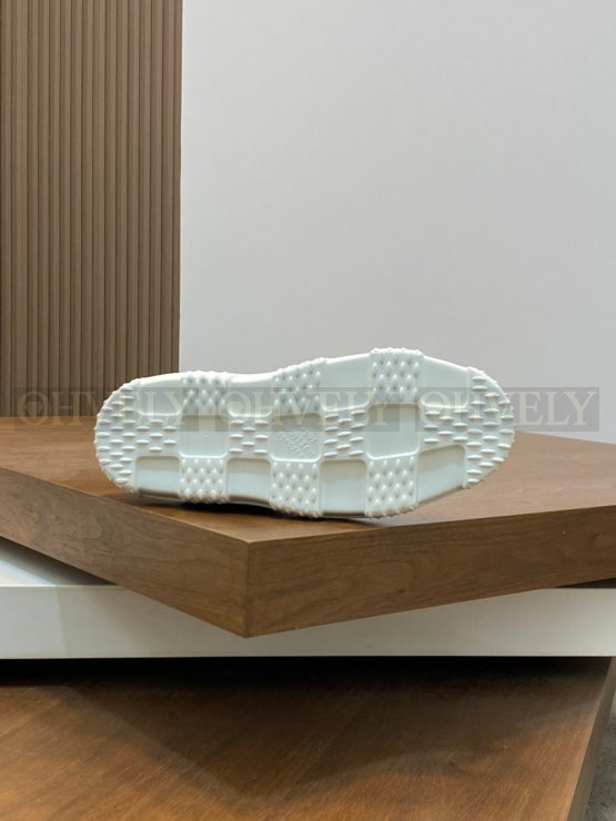 루이비통 스페이스 랜더 슬립온 블루