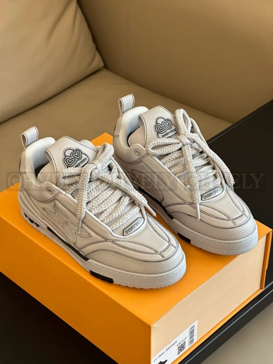 루이비통 스케이트 스니커즈 라이트 그레이