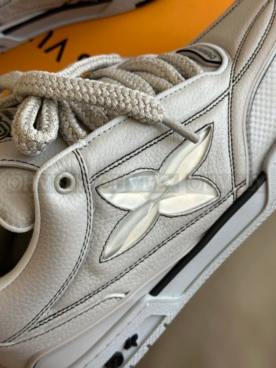 루이비통 스케이트 스니커즈 라이트 그레이