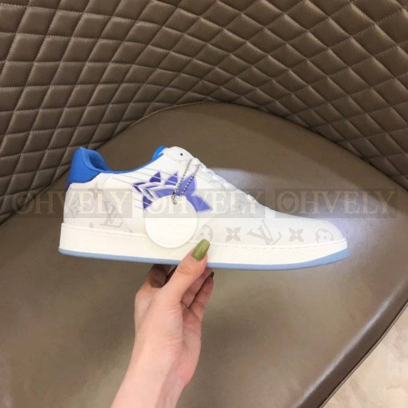 루이비통 리볼리 화이트 로우탑 스니커즈