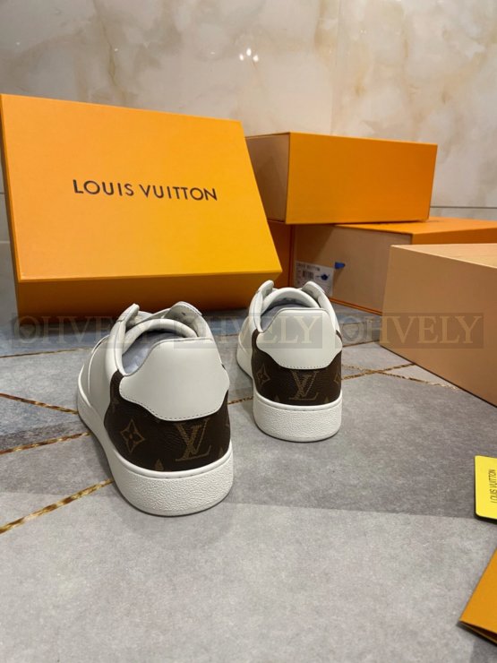 루이비통 리볼리 스니커즈