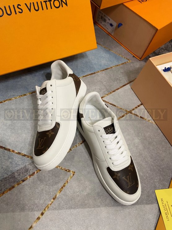 루이비통 리볼리 스니커즈