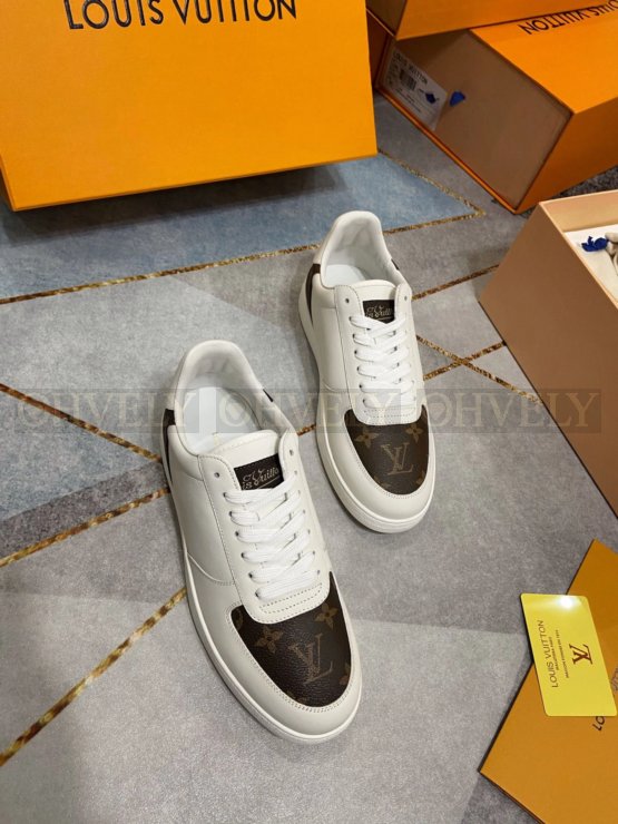 루이비통 리볼리 스니커즈