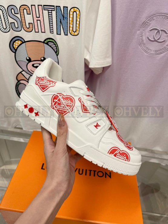 루이비통 니고 LV 트레이너 스니커즈 레드