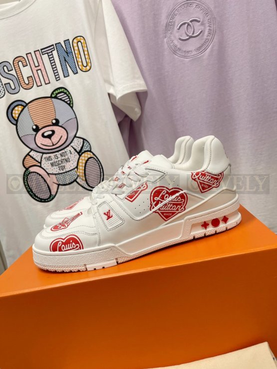 루이비통 니고 LV 트레이너 스니커즈 레드