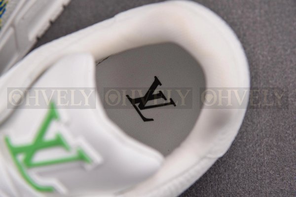 루이비통 x 야요이 쿠사마 LV 트레이너 스니커즈 화이트