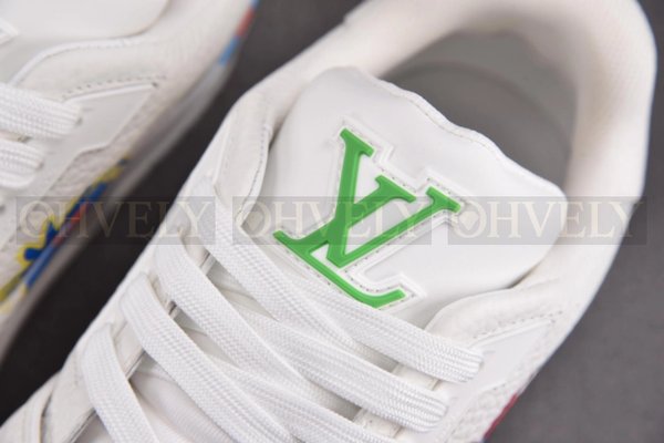 루이비통 x 야요이 쿠사마 LV 트레이너 스니커즈 화이트