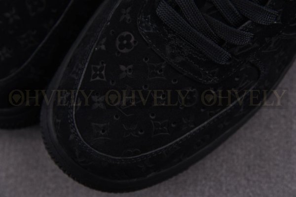 루이비통 x 나이키 에어포스1 버질아블로 스웨이드 블랙