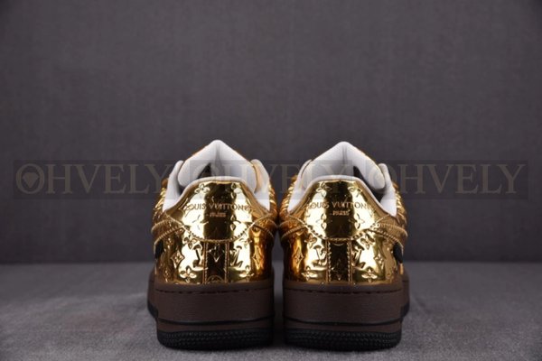 루이비통 x 나이키 에어포스1 버질아블로 멧 골드