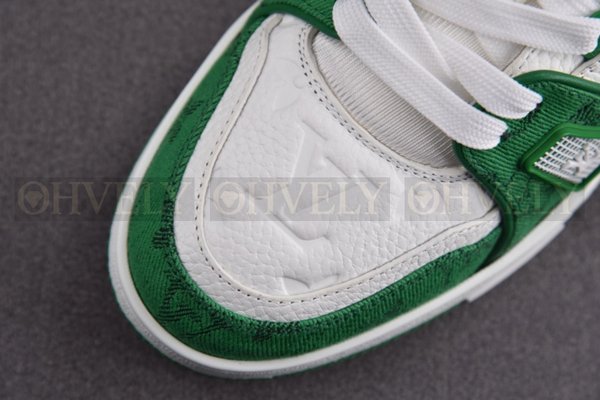 루이비통 LV 트레이너 스니커즈 모노그램