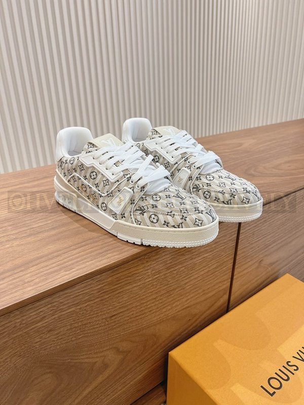 루이비통 LV 트레이너 스니커즈