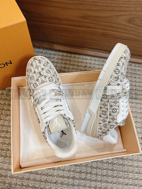 루이비통 LV 트레이너 스니커즈