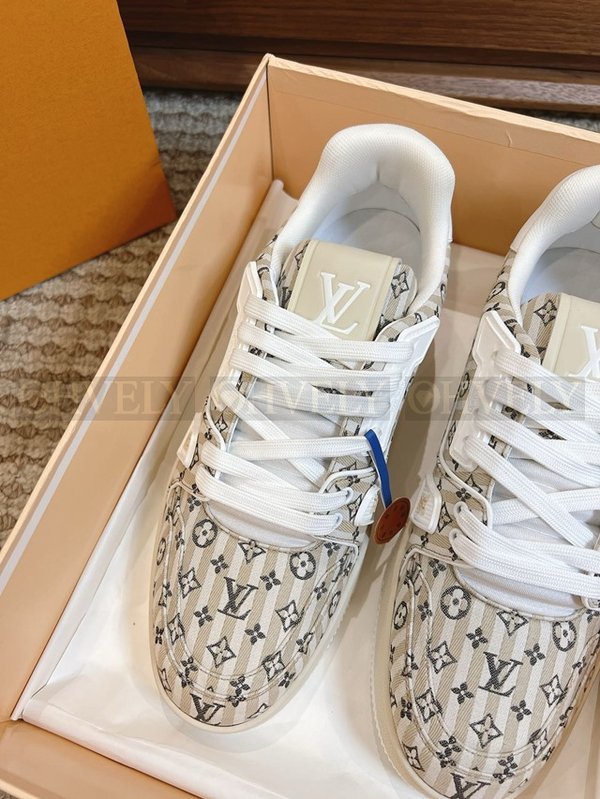 루이비통 LV 트레이너 스니커즈