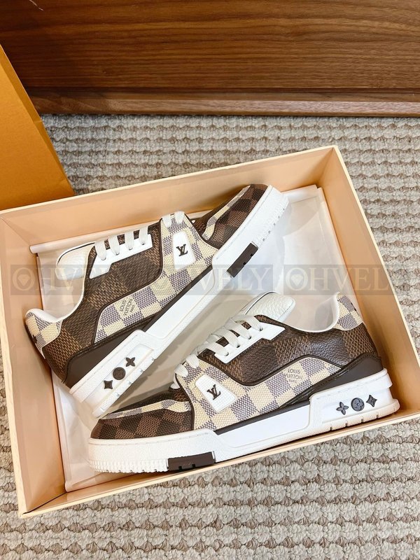 루이비통 LV 트레이너 스니커즈