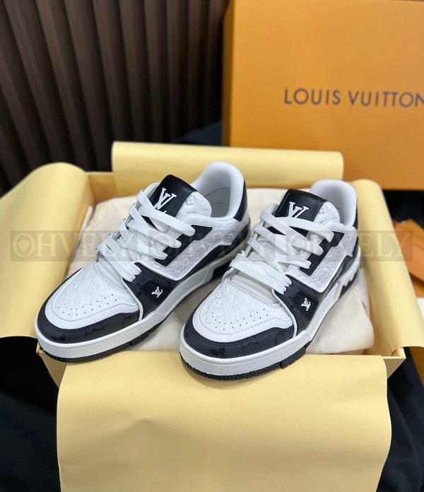 루이비통 LV 트레이너 스니커즈