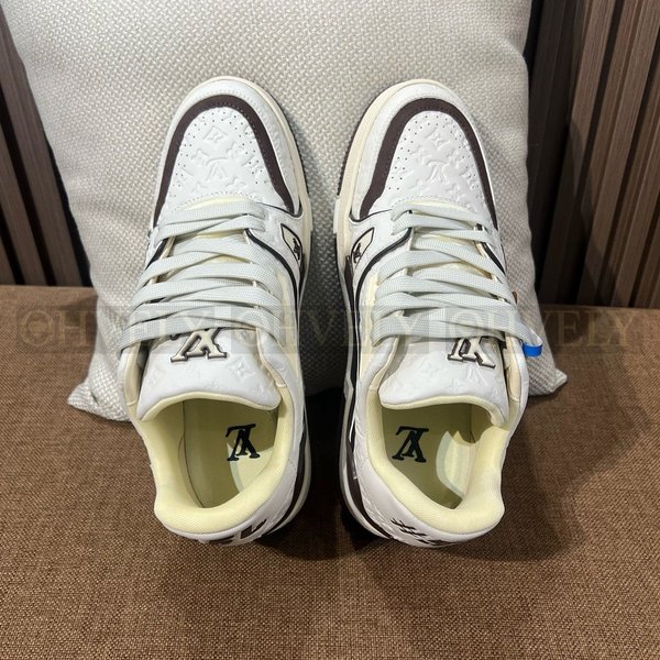 루이비통 LV 트레이너 스니커즈