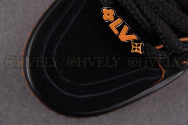 루이비통 LV 트레이너 맥시 스니커즈 스웨이드