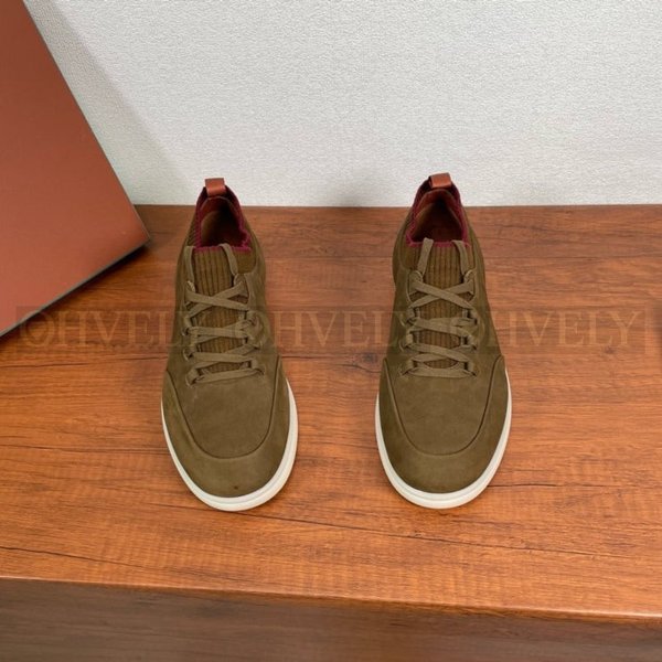 로로피아나 소호 워크 스니커즈 티 라이칸