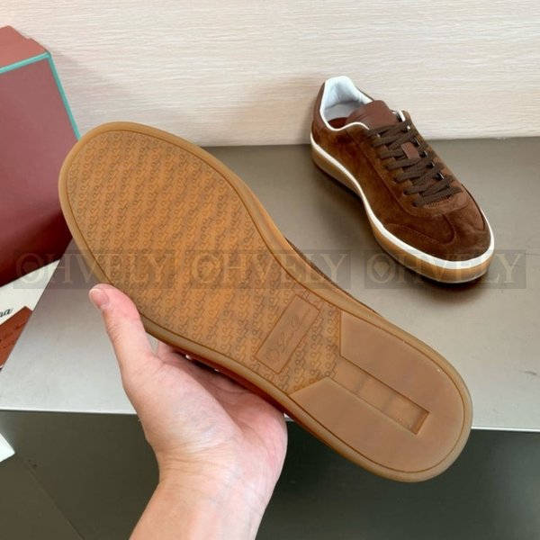 로로피아나 테니스 워크 슈즈 브라운