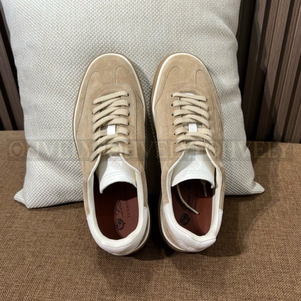 로로피아나 테니스 워크 슈즈 베이지