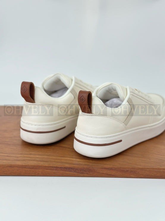 로로피아나 뉴포트 워크 스니커즈 화이트 블랙베리