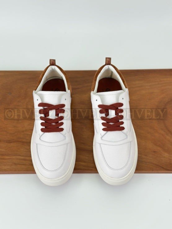 로로피아나 뉴포트 워크 스니커즈 화이트 블랙베리