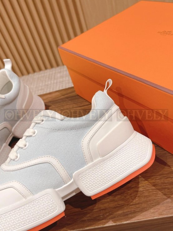 에르메스 기가 스니커즈 스카이