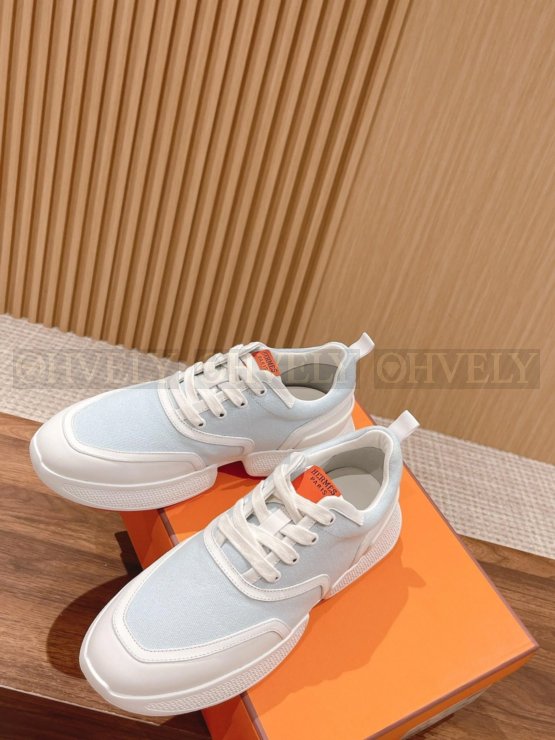 에르메스 기가 스니커즈 스카이