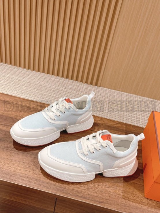 에르메스 기가 스니커즈 스카이