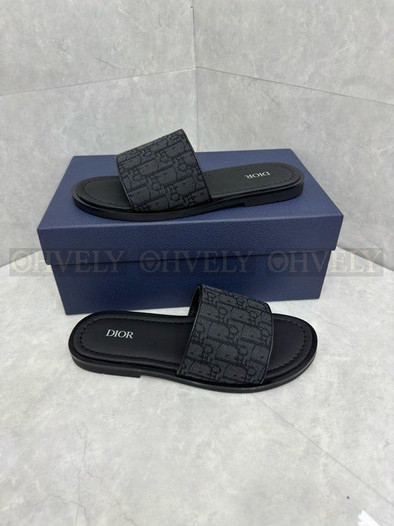 디올 오블리크 슬리퍼