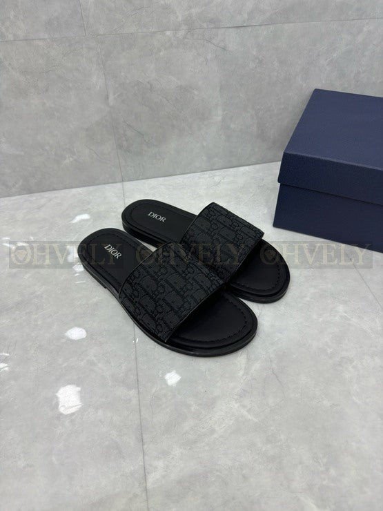 디올 오블리크 슬리퍼