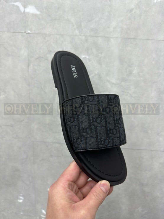 디올 오블리크 슬리퍼