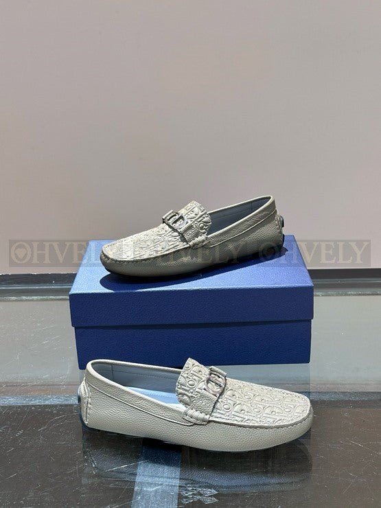 디올 오데온 로퍼 베이지