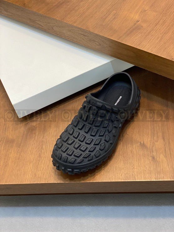 발렌시아가 바운서 클로그 블랙