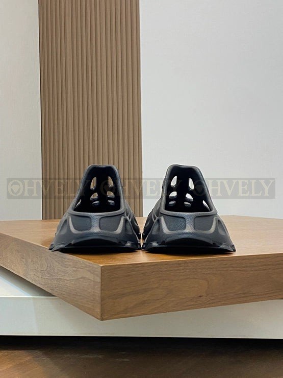 발렌시아가 HD 뮬 블랙