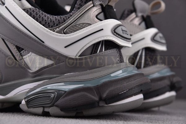 발렌시아가 트랙 챠콜 스니커즈