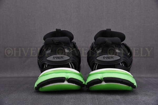 발렌시아가 트랙 블랙 글로우 인 더 다크 스니커즈