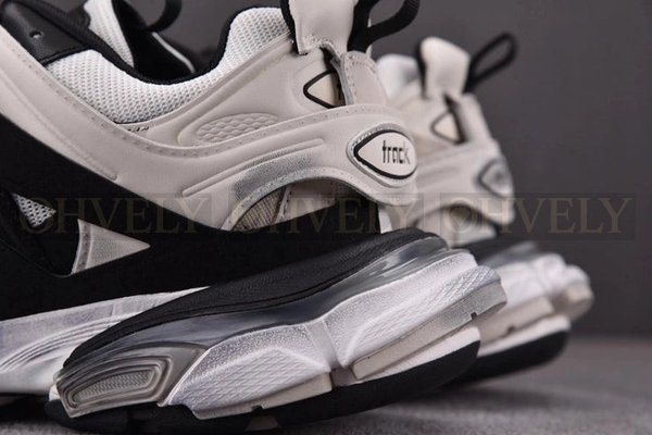 발렌시아가 트랙 그레이 블랙 스니커즈